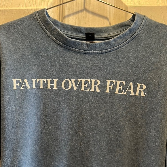 Blue Short Sleeve Tee with Inspirational Print - Picture 3 of 4